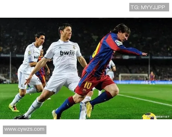 深情呼唤,铸就传奇:巴萨球迷集体心声——愿阿隆索续约,红蓝荣耀再启!